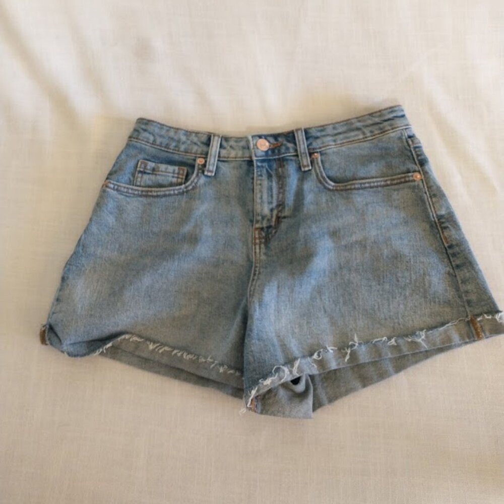 JEAN Shorts – wild fable, size 6/R, high-rise rolled cuff shorts